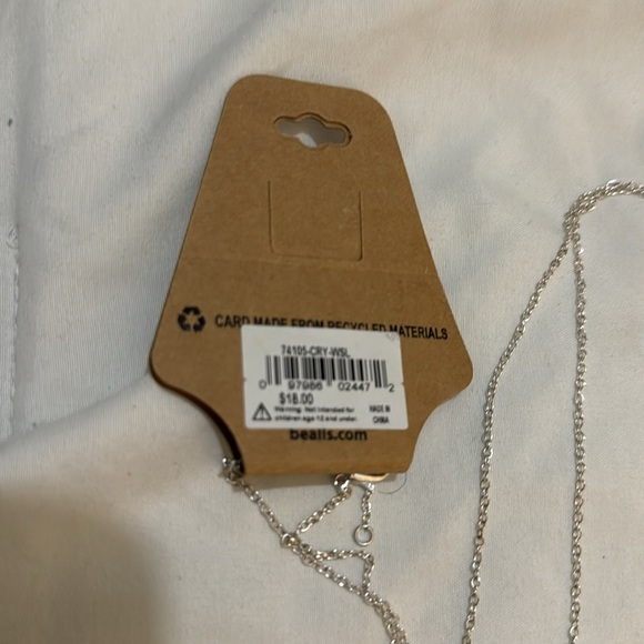 Crystal leaf necklace - Picture 5 of 5